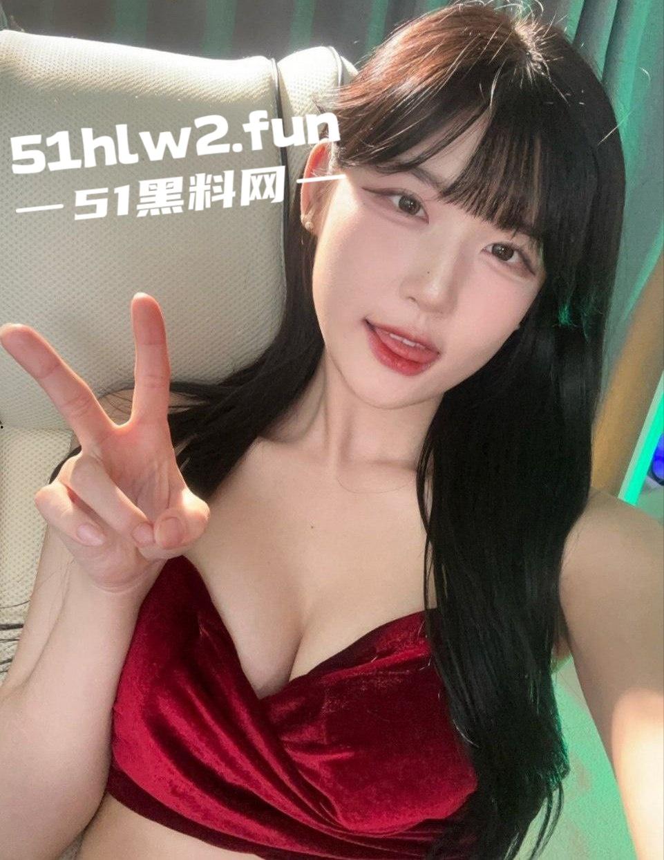 韩国高颜值女神【olaniyule】顶级身材反差母狗肌肤白嫩翘臀大奶,掰开修长美腿自慰嫩穴,诱惑自拍合集流出。-10