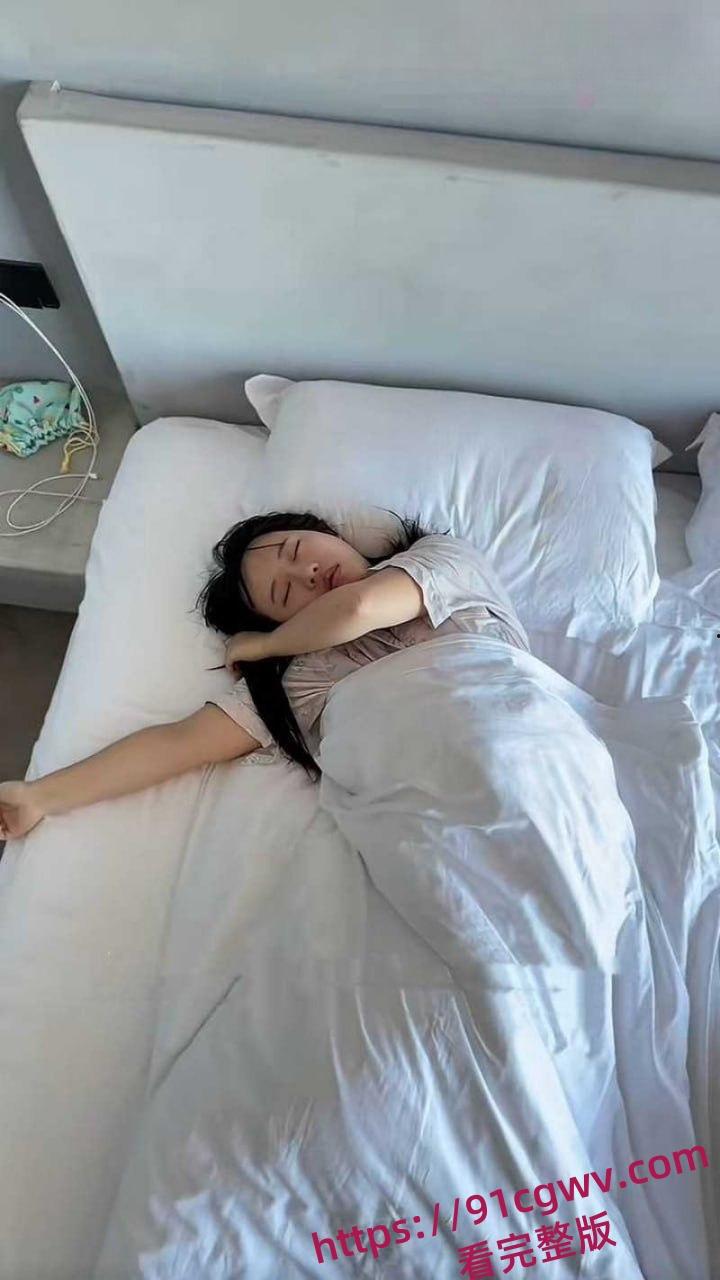 抖音400w粉网红树莓 弃养宠物约炮出轨 19岁辍学小妹与27岁无业游民 爱情故事震碎三观!-5