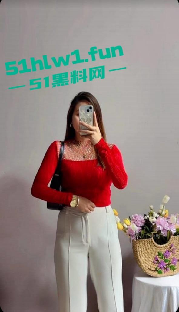 震惊大瓜!北京招商银行高管【廖飞】因欠债危机直接实名下海做鸡,职业白领傍上司还欲求不满发展性趣爱好。-2