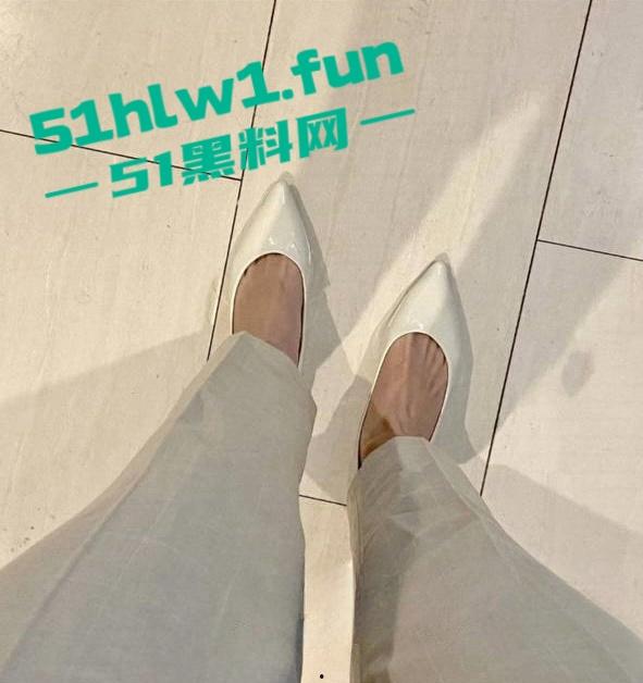 震惊大瓜!北京招商银行高管【廖飞】因欠债危机直接实名下海做鸡,职业白领傍上司还欲求不满发展性趣爱好。-8