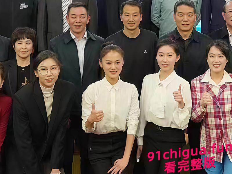 首都经济贸易大学体育系女教师盖良子不雅视频流出，车内激战细节无比劲爆 #体育系老师盖良子车震视频-5