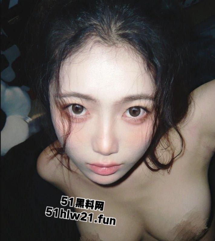 上海网黄骚女【神萌】频发肉体私密照钓鱼,老实男上当受骗损失千元后拉黑不见发帖曝光。-4