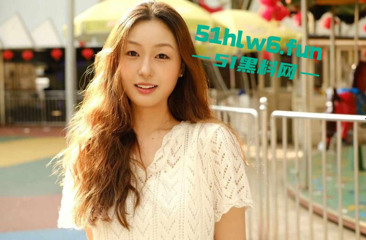 高颜值性感法院实习生,惨遭法院上司拿下潜规则,抓头发后入爆操蜜桃臀 大奶床腿反差至极。-4