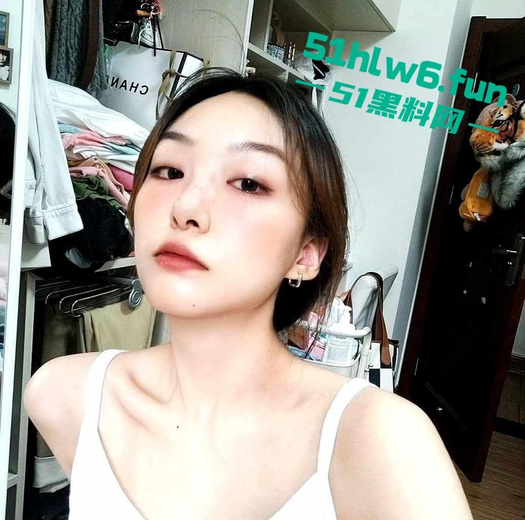 高颜值性感法院实习生,惨遭法院上司拿下潜规则,抓头发后入爆操蜜桃臀 大奶床腿反差至极。-5