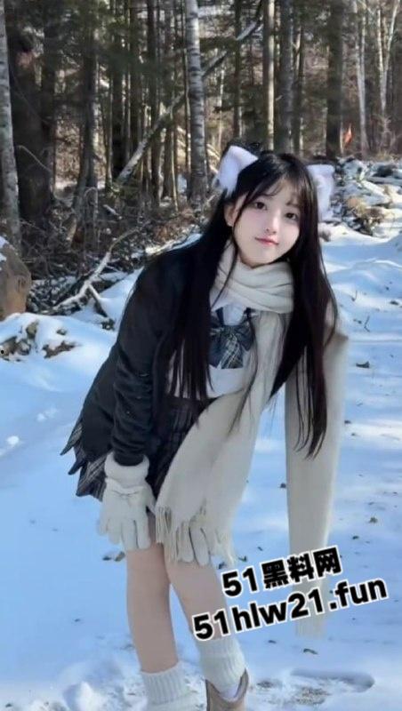 湖北师范学院【梁倩婷】高颜值甜美女神,老师眼里的乖巧小仙女私下秒变骚母狗,性爱视频流出。-5