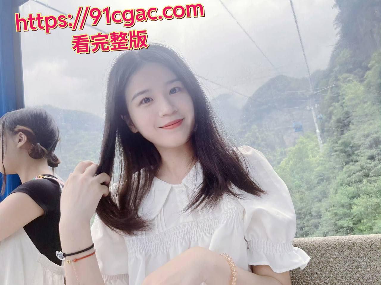 顶级绿帽龟男!美艳妻子被后入猛干,骚话调戏,老公自撸看戏!-1