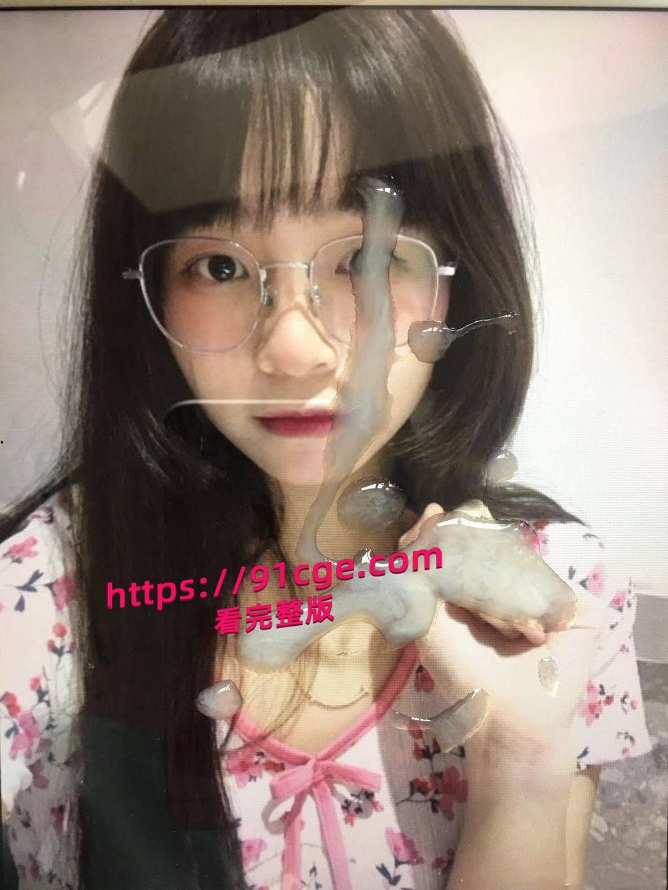 超可爱反差女大学生,鹅蛋脸杏仁眼,皮肤白得像牛奶,私下却是反差婊!不雅视频流出-3