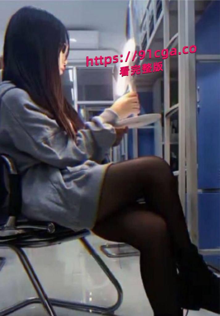 极品幼师于漫 最近是彻底出名了!一堆淫片私拍和裸照被接连爆出,尺度大到炸啊!-3