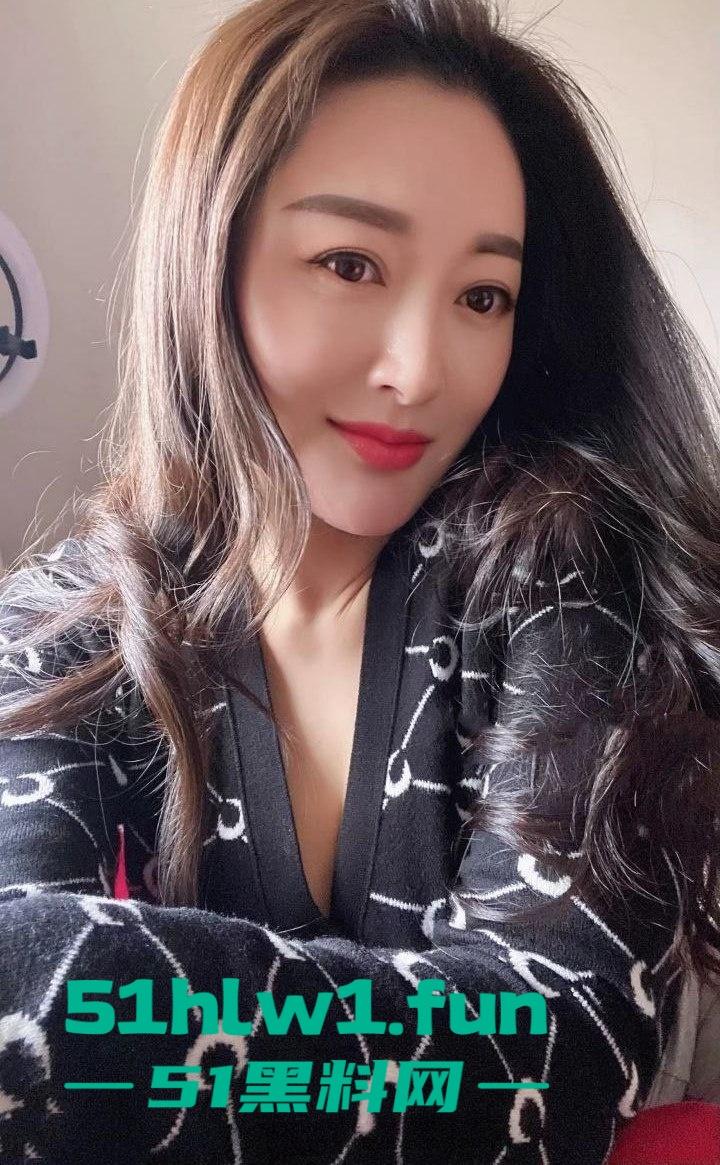 顶级身材御姐【亦可馨】长腿翘臀巨乳风骚少妇,极品熟女反差母狗,情趣自拍诱惑视频,这样的少妇谁能扛得住啊!-6