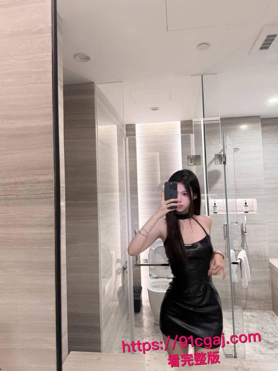 抖音性感骚货小母狗天天发骚钓金主!被金主当鸡巴套子,白虎嫩逼操到麻木喷汁!-9