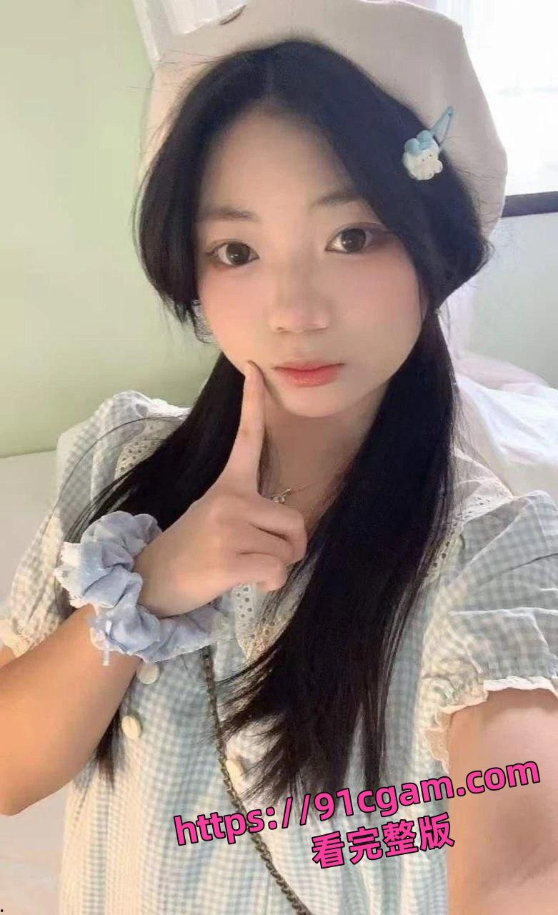 福建18岁高三妹妹,被金主约到家里爆操,最后摘套狠狠内射-6