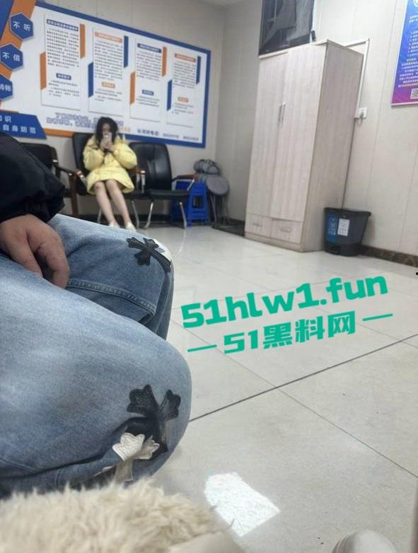 紧急避雷杭州神经女in11 吸毒女耍酒疯神志不清大喊大叫疯狂表演说被强奸报警讹诈1万元。-7