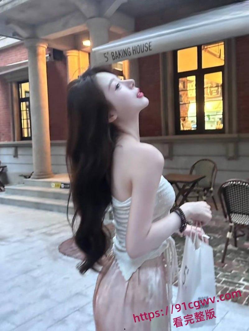 推特约炮博主小怪兽E 最新作品合集 约啪各类身材天花板网红 无套激情性爱 女神彻底沦为玩物!-1