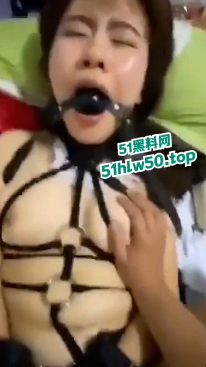 湖南农业大学研究生【张伊林】清纯的外表私下M属性拉满,情趣道具捆绑调教淫荡又满足!-5