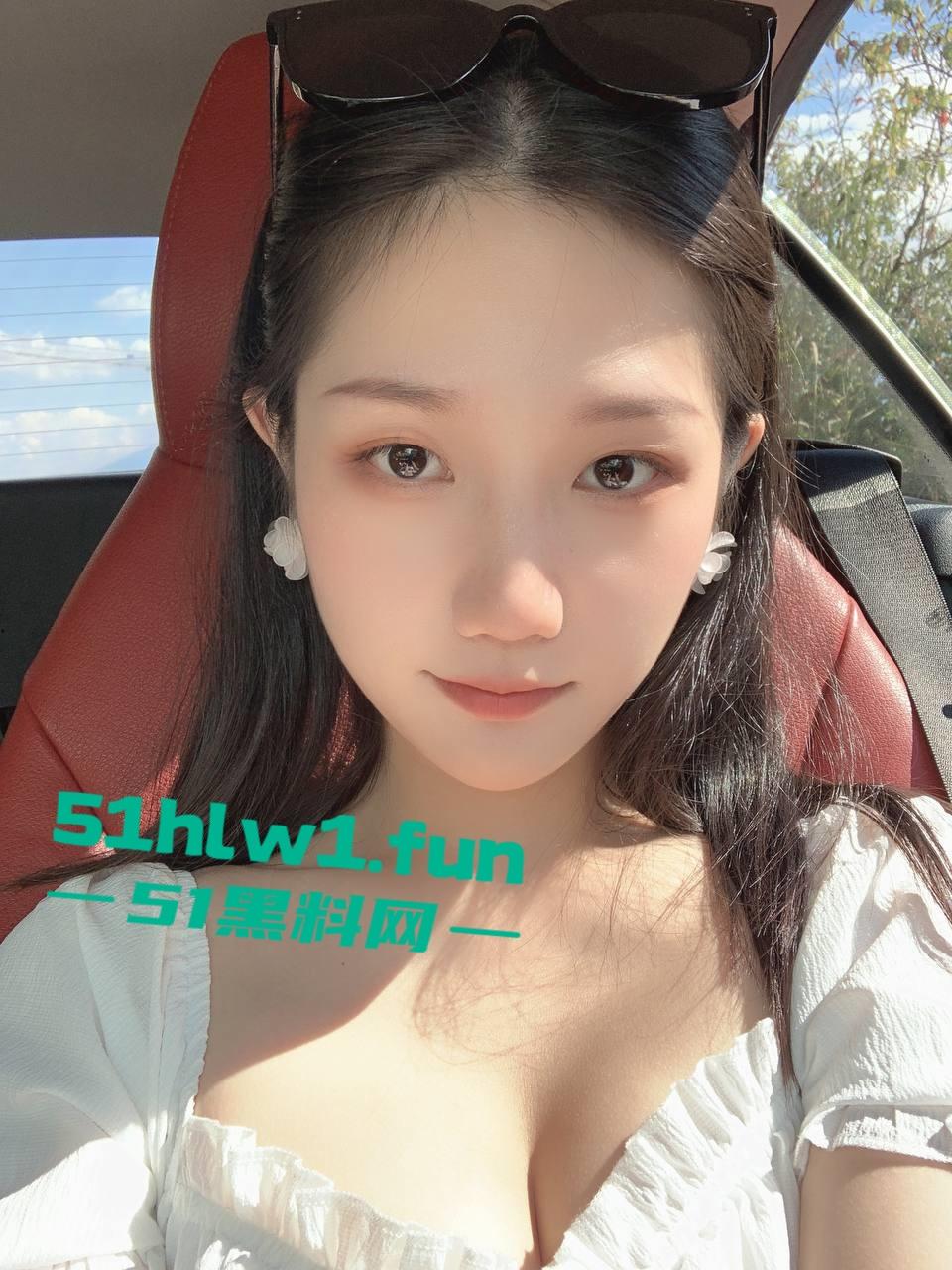 江苏信息职业技术学院反差骚母狗【刘柄池】靓丽颜值身材曼妙,私下却是骚母狗酒店被金主调教视频流出。-14