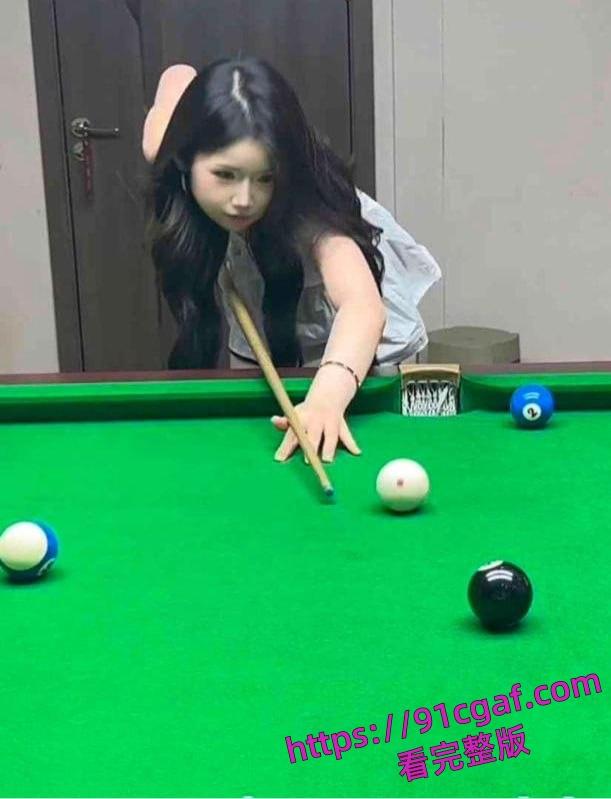 长沙雨花火热台球五江天街店杨巧私密视频泄露,她在包厢被男子大鸡巴狂操!-5