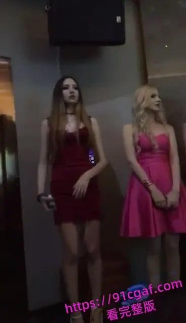 中俄免签后的第一炮:毛妹进场,国内的老乡鸡要掉价了!-3