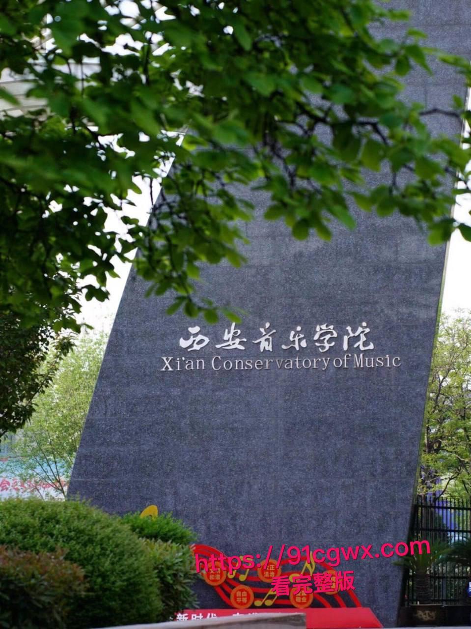西安音乐学院艺术系学生宋昕宸 汉服cos武媚娘服侍主人 让你感受帝王般的视觉冲击!-1