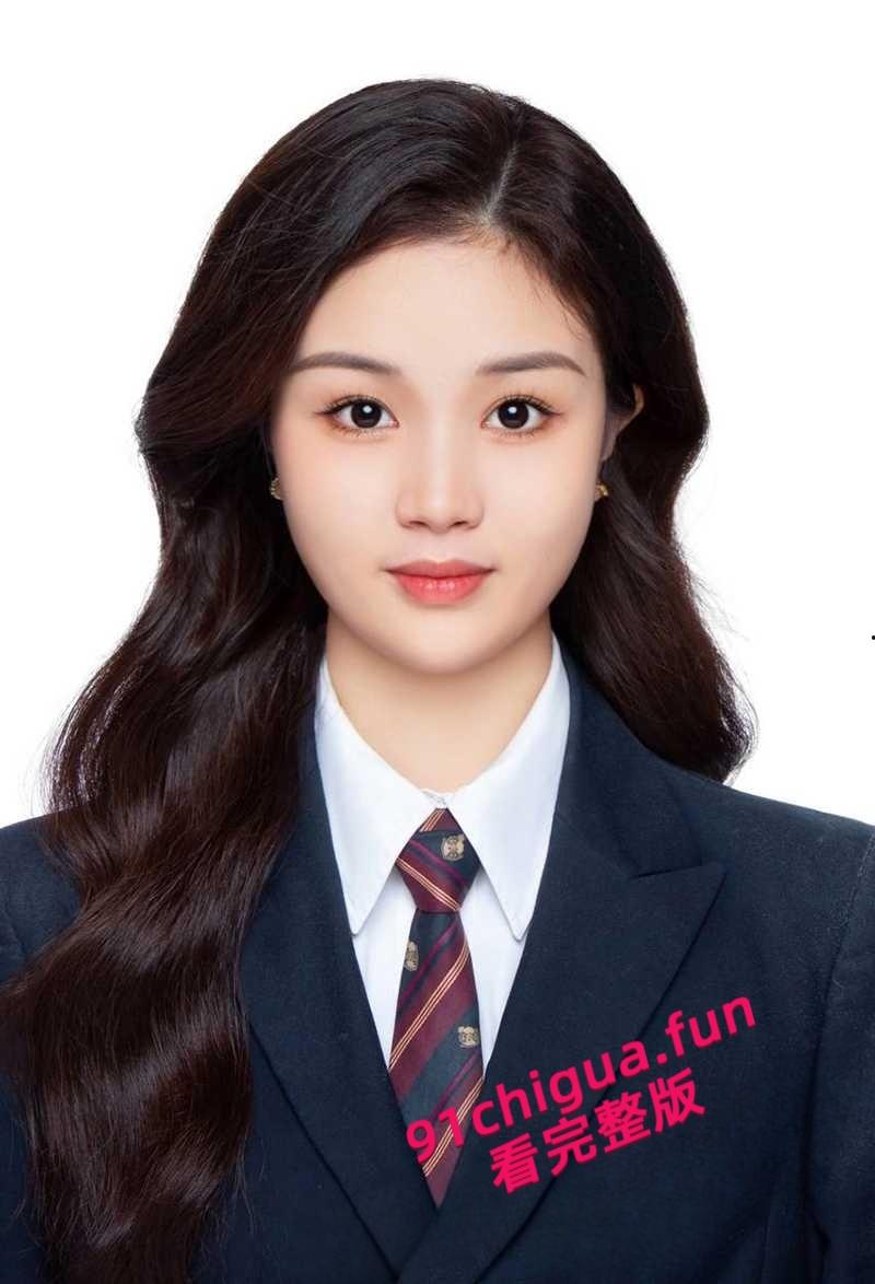 北京城市学院少女【王晗】性爱视频泄露,高颜值学生妹露脸口交,骑乘撸管还被颜射!-1