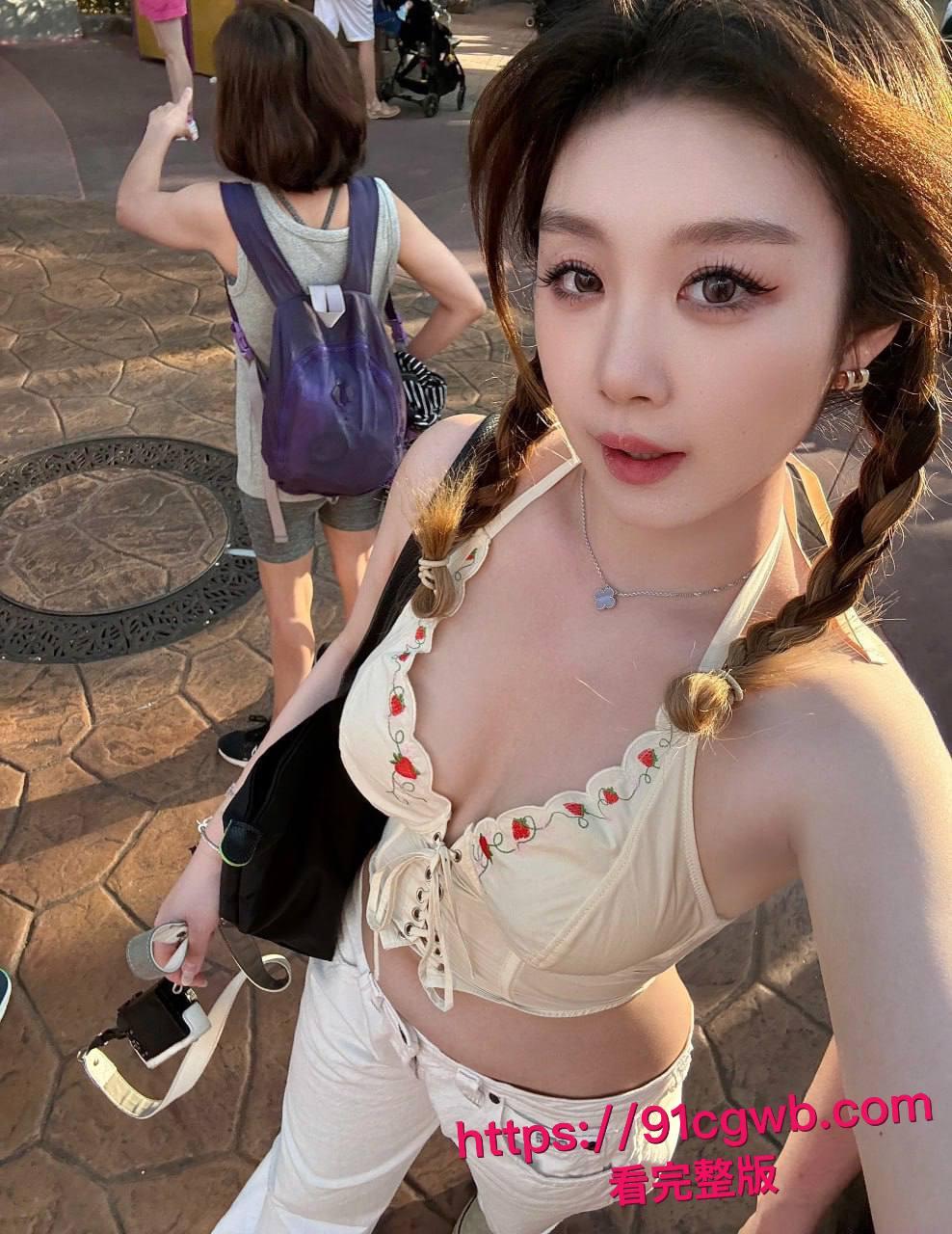 妹妹穿上旗袍勾引哥哥,最终被哥哥在椅上后入狂潮内射满骚穴!-8