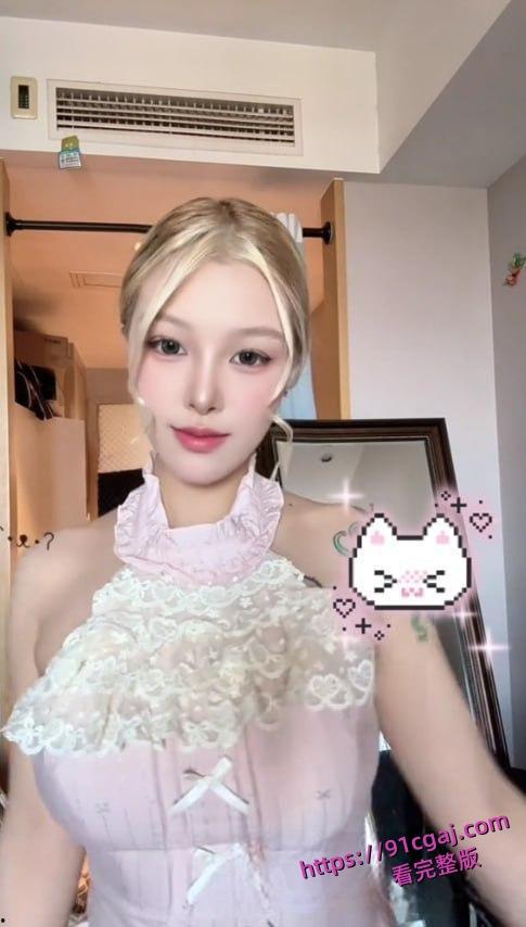 暴力永恒巨臀反差婊新动态出炉:露脸口交金主鸡巴,健身美臀操翻网友!-5