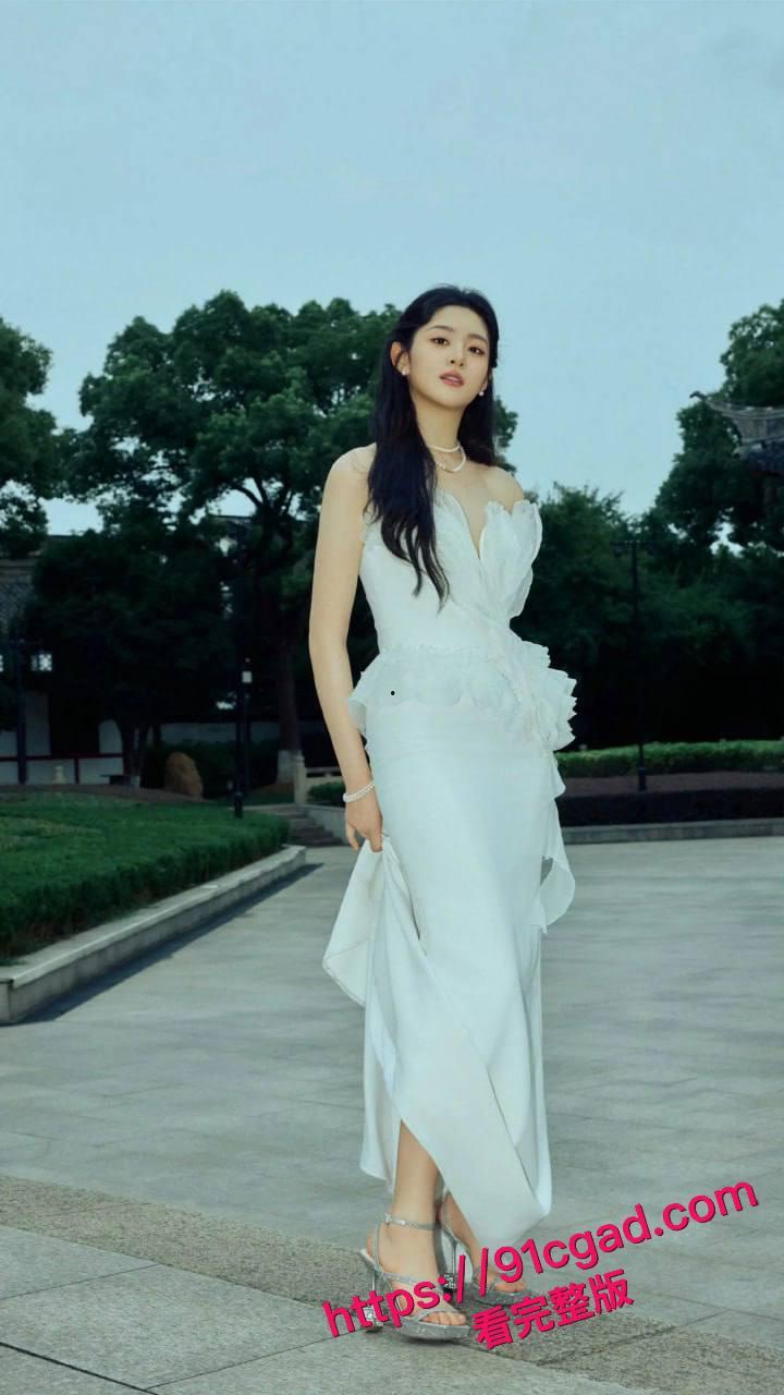 许凯感情风波连环爆霸榜热搜一周，许凯出轨赵晴不雅视频被曝光。-4