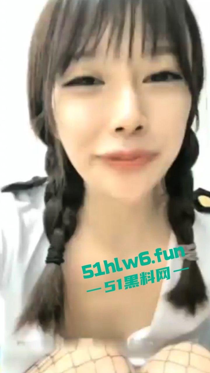 双阴道极品美女,颜值高身材一流翘臀饱满美腿修长,馒头穴粉嫩无毛这么极品的小穴还真是少见。-6