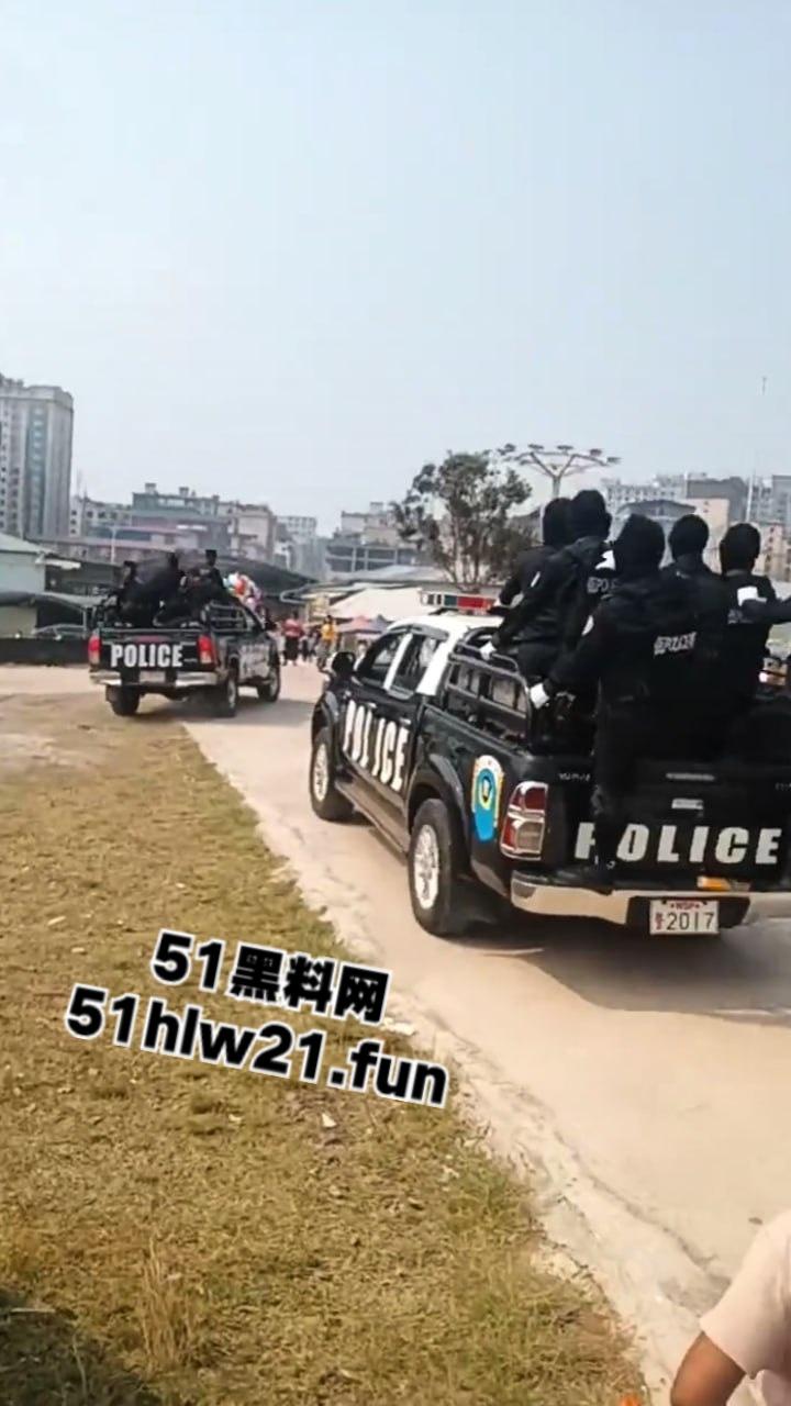 佤邦公判大会现场,员工谋杀老板一案24岁杀人犯【陈赛道】被处以极刑立即执行。-2