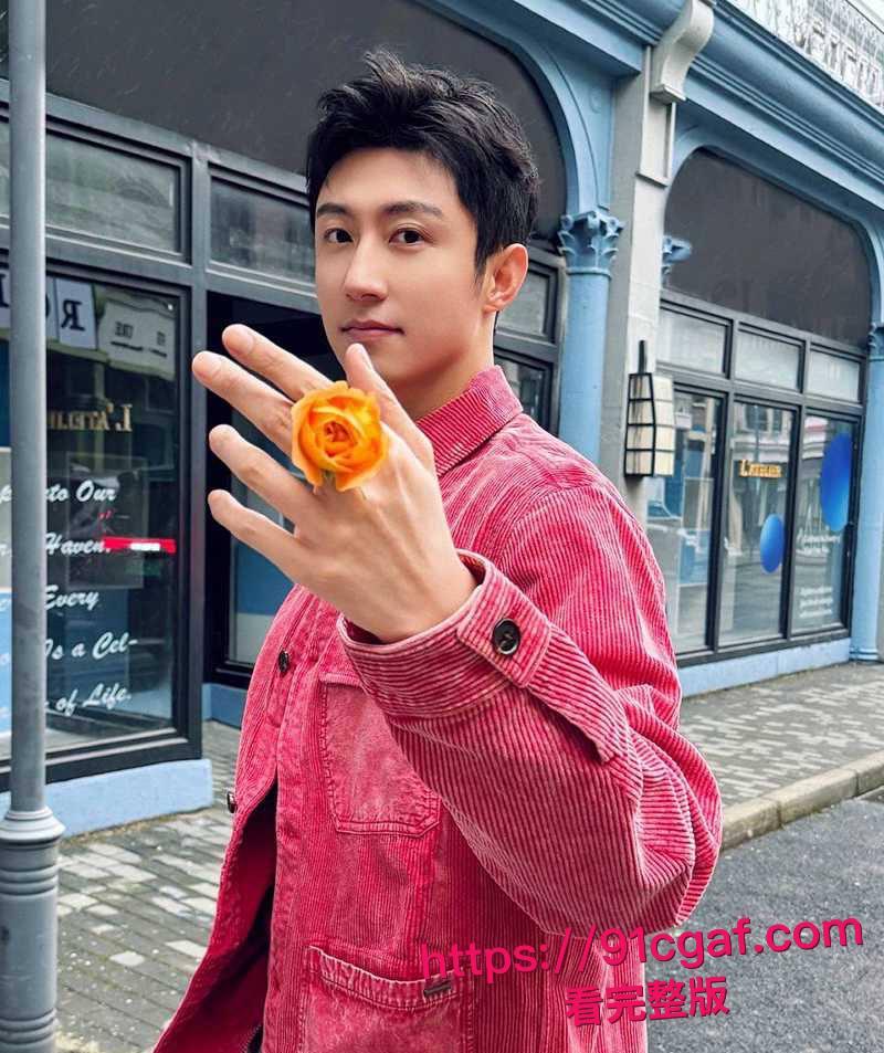 顶流男星黄景瑜性病丑闻炸翻全网 出轨多人与张艺上开房被偷拍前妻王雨馨八年网捶狠撕渣男!-16