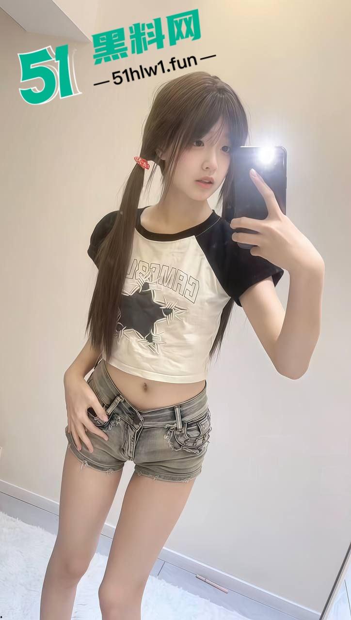 推特萝莉网黄福利姬【呓小涵】双马尾白袜展示自己淫荡内心,笑起来超级甜粉嫩脚丫真可爱。-8