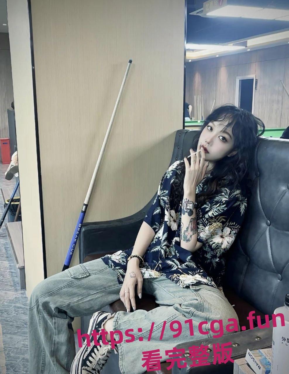 抖音广西精神小妹小叮 不雅视频被渣男曝光-2