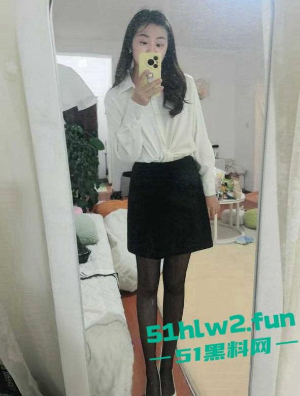 瓜友投稿，高挑气质型御姐幼儿园院长反差人格喜欢被SM调教，曝光聊天记录及调教视频。-10