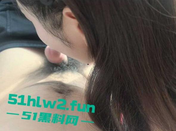 瓜友投稿，高挑气质型御姐幼儿园院长反差人格喜欢被SM调教，曝光聊天记录及调教视频。-13