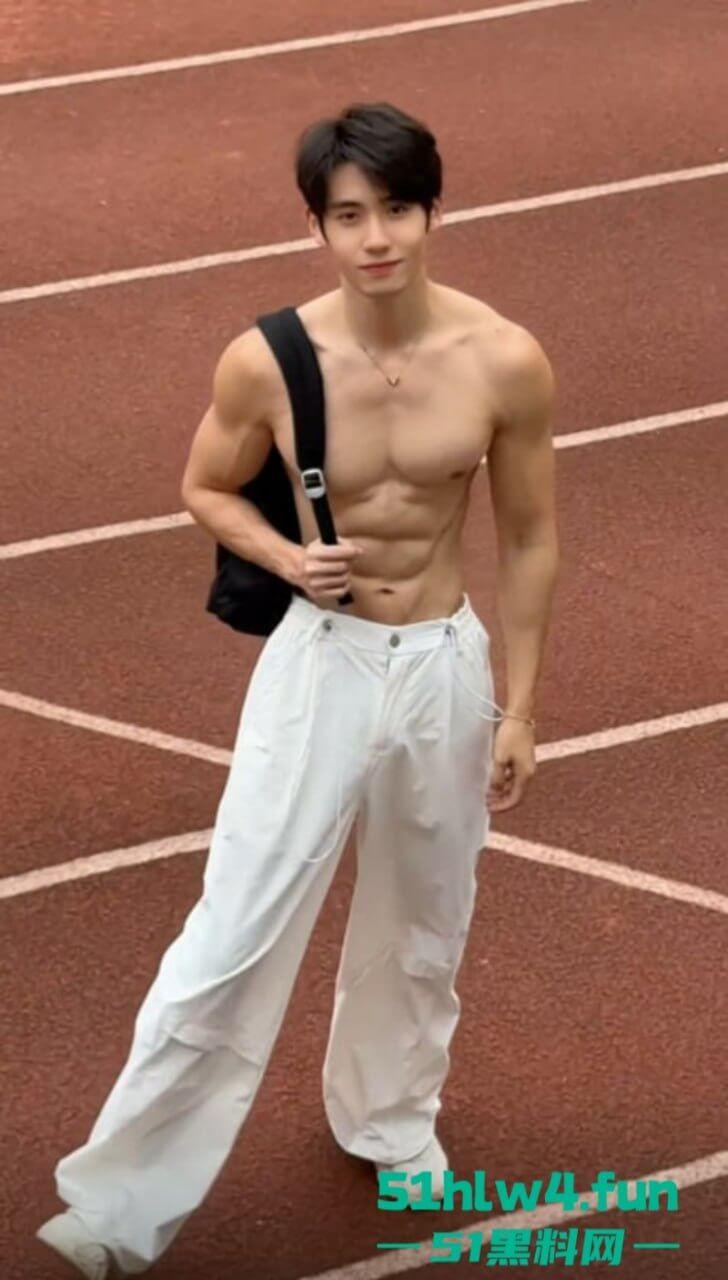 抖音百万粉丝网红【屋里超哥】私底下居然靠富婆赚钱维生34分钟完整版私密视频流出!-3