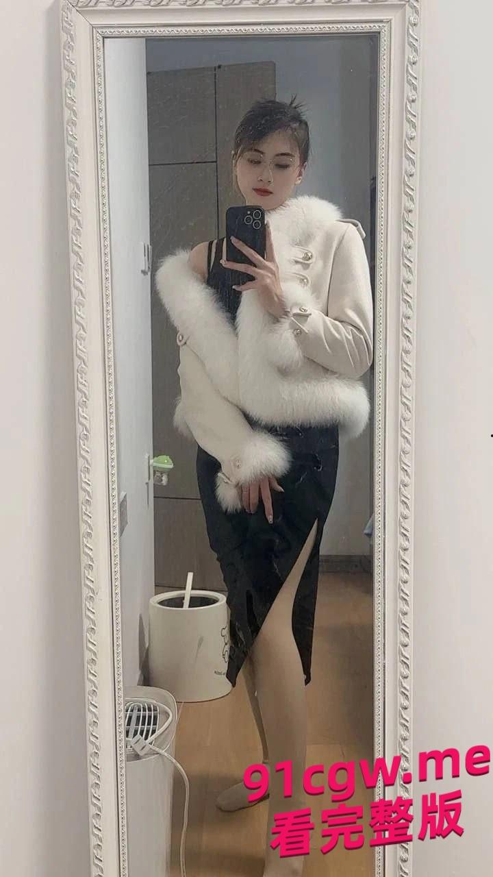 江苏无锡新吴区上品花园美女业主李漫漫 偷情把炮友带来家里!-3