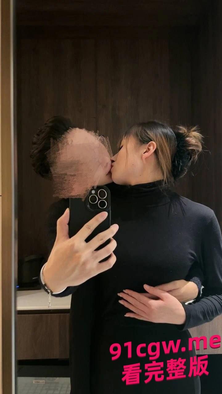 江苏无锡新吴区上品花园美女业主李漫漫 偷情把炮友带来家里!-5