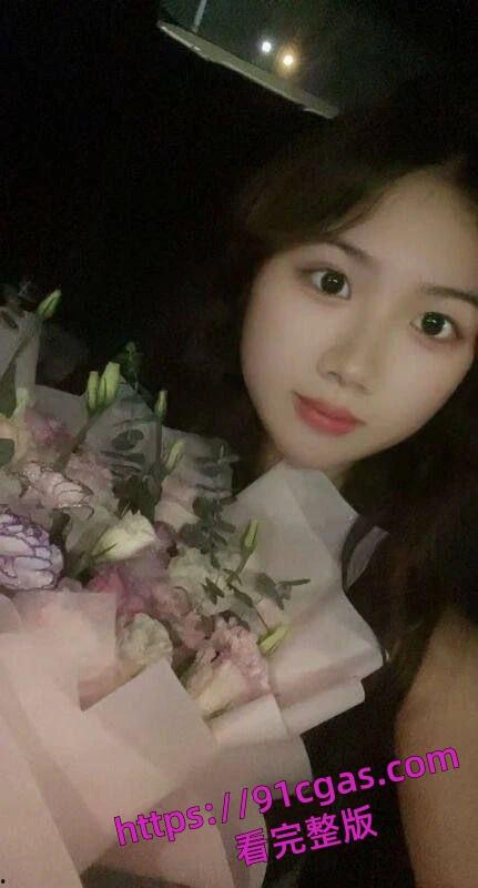 18岁小妹子失恋 约上小米SU7顺风车司机车震打炮!小米SU7什么时候成为炮车了!-8