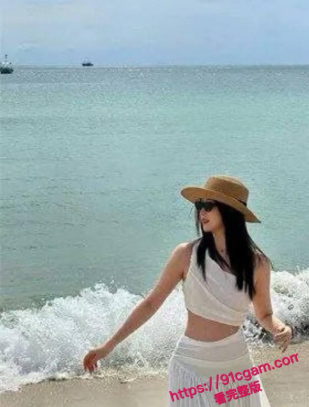 浙江00后学生妹李丹大瓜!不雅视频被渣男曝光,翘臀反差炸翻全网!-1