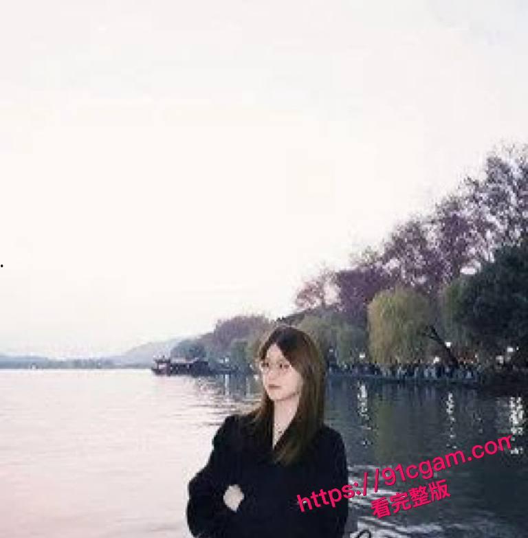 浙江00后学生妹李丹大瓜!不雅视频被渣男曝光,翘臀反差炸翻全网!-2