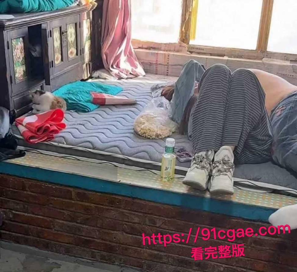 快手千万粉网红老狗被前妻白羽直播曝光 婚内出轨女徒孙佳昕 夜猫KTV聚众淫乱当场口交 录音与视频独家曝光!-13