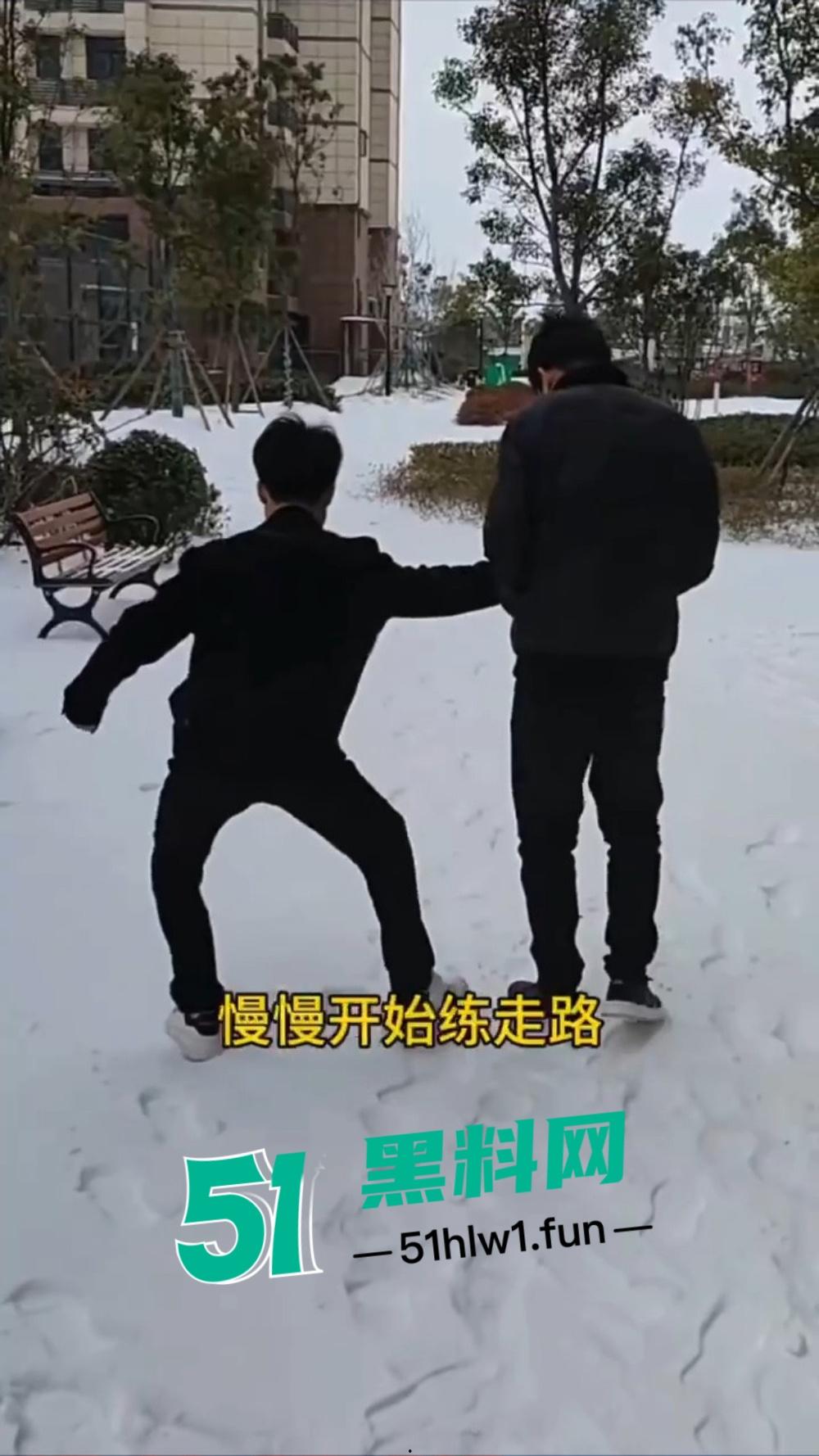 车祸阉割没压倒他,男骑士转型冷门赛道,成网红界另类独苗,这赛道不服不行!-6