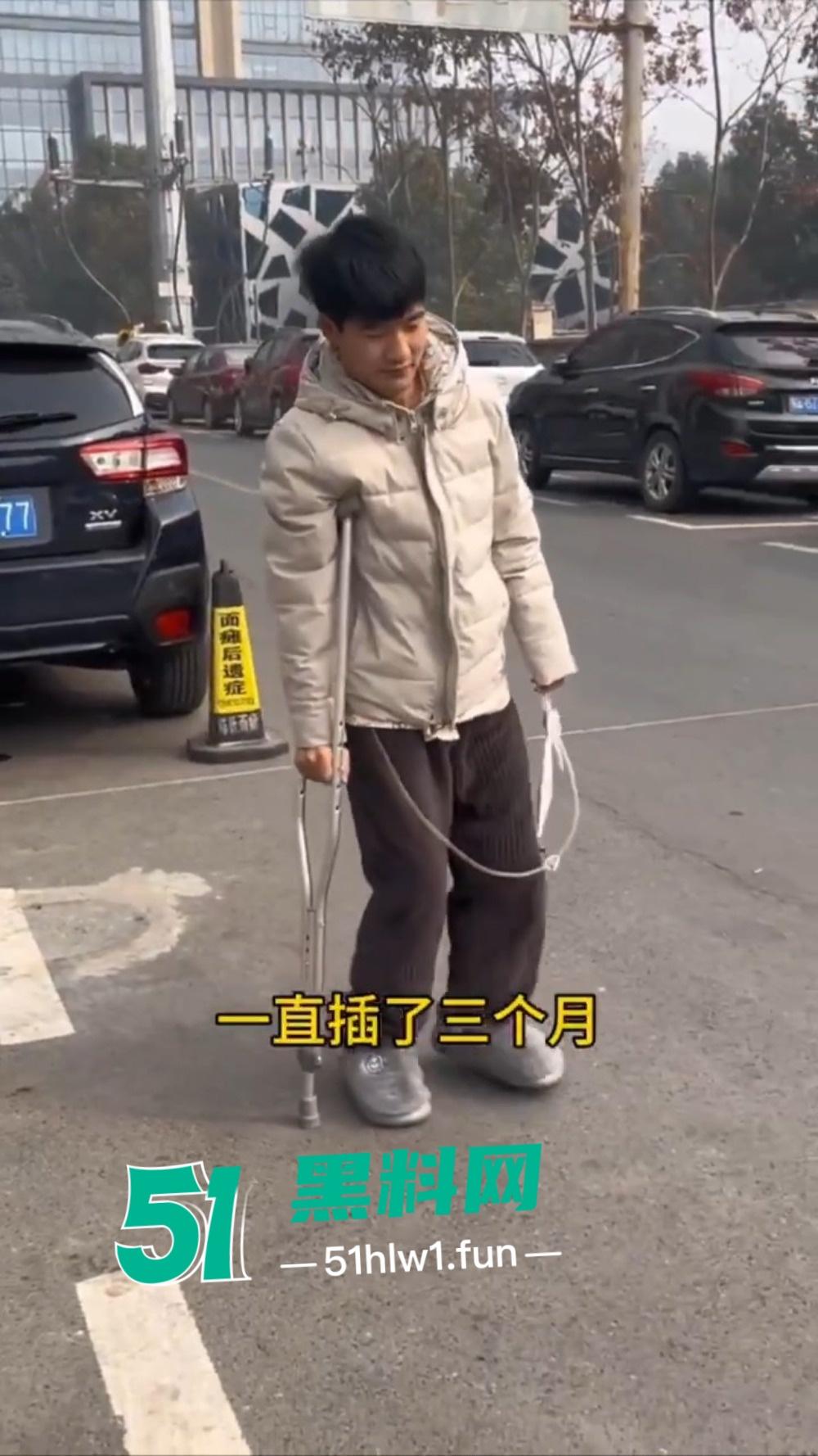 车祸阉割没压倒他,男骑士转型冷门赛道,成网红界另类独苗,这赛道不服不行!-10