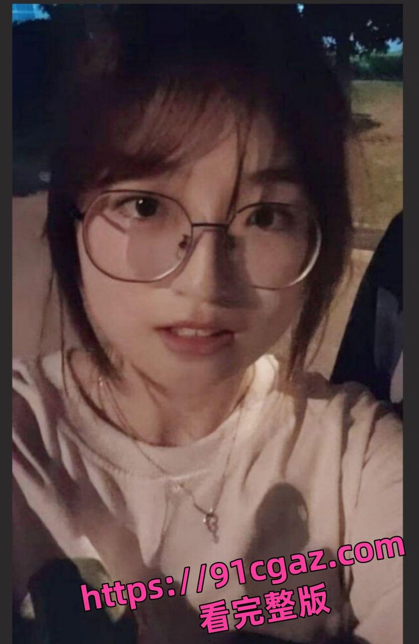 柳州职业技术学院学妹 韦闫妮 在校期间私生活混乱!多次与学长在外通宵开房-1