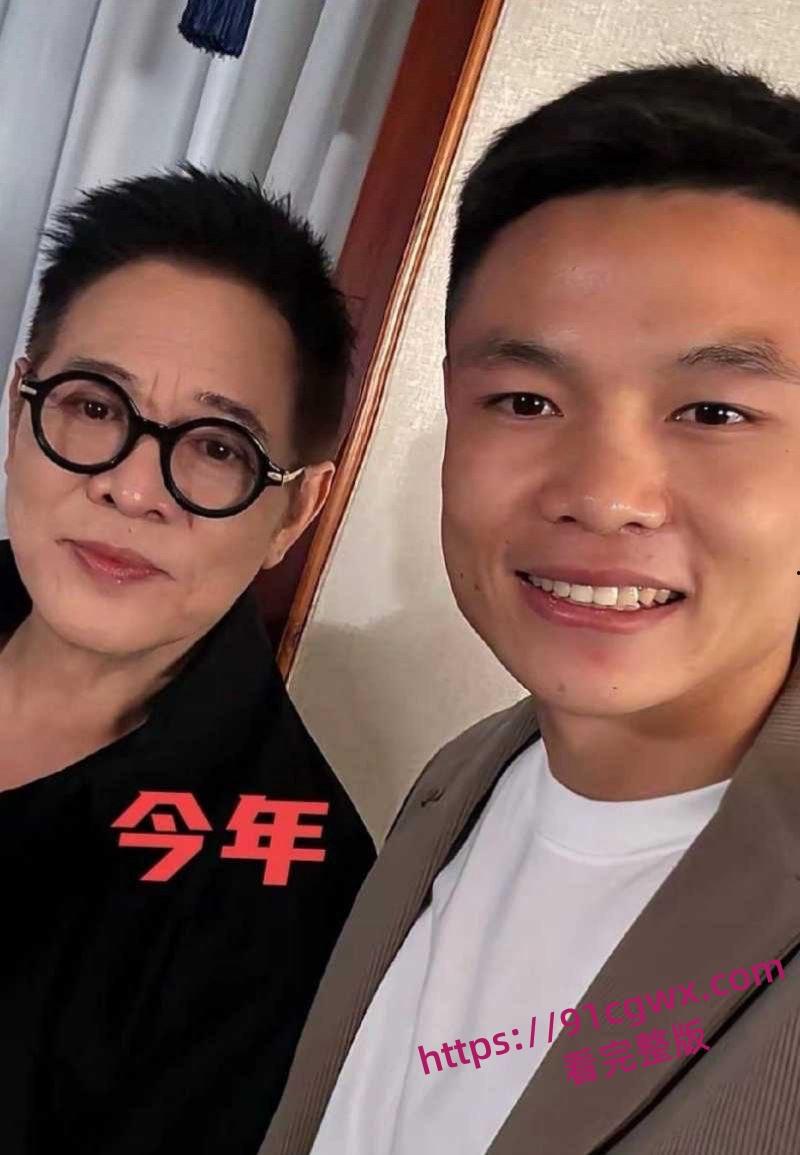 李连杰洪金宝倪萍脱胎换骨 疑似器官移植续命年轻20岁 轮椅变健步黑发红润!-3