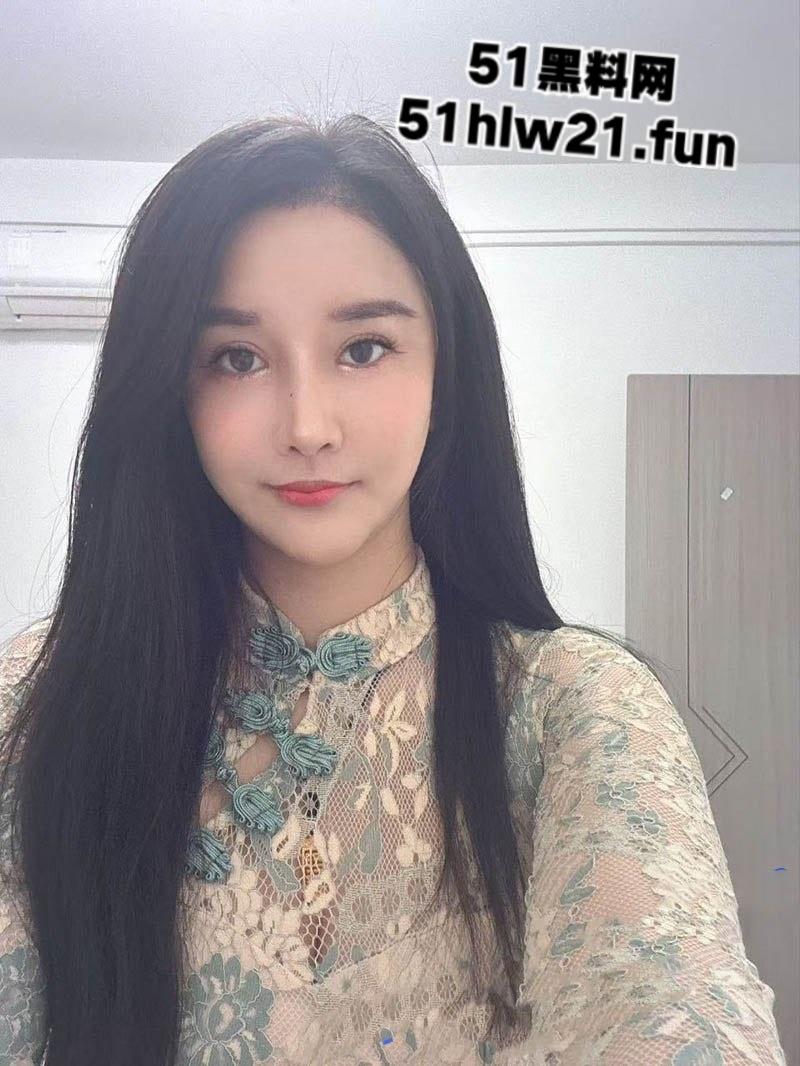 上海反差人妻【叶沐晓】高颜值性感反差骚妇,背着老公偷情出轨彻底堕落成炮友的极品母狗!-6