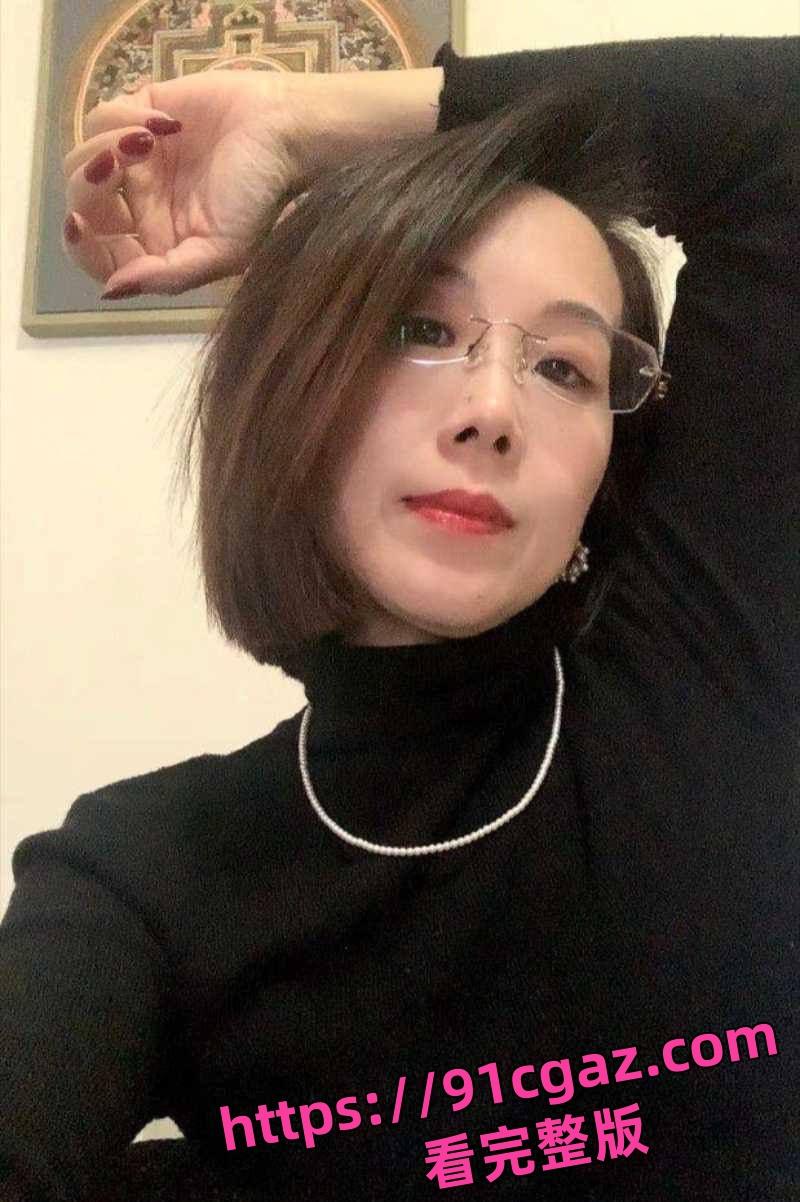 安徽涡阳一小学女校长传出与当地教育局长潜规则的不雅视频-8