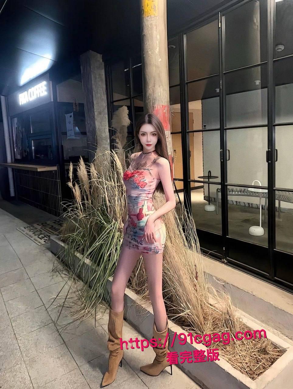 武汉超高颜值变性人 人妖柔柔 与金主做爱视频流出 绝美人妖 骚的一逼 露脸口交 大屌爆操屁眼 画面刺激辣眼-1