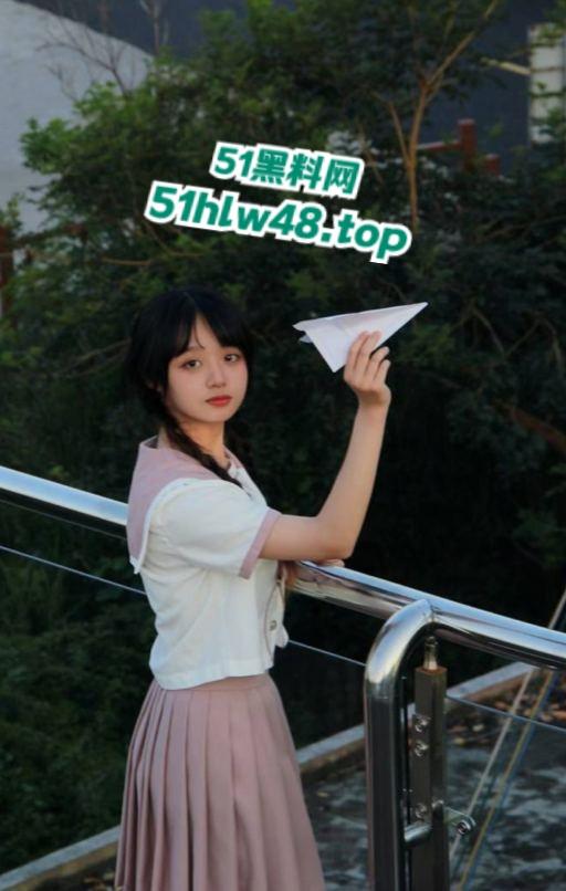 杭州电子科技大学母狗【赵青瑜】被爆高中天天换男友,到处约炮操逼成瘾!-2