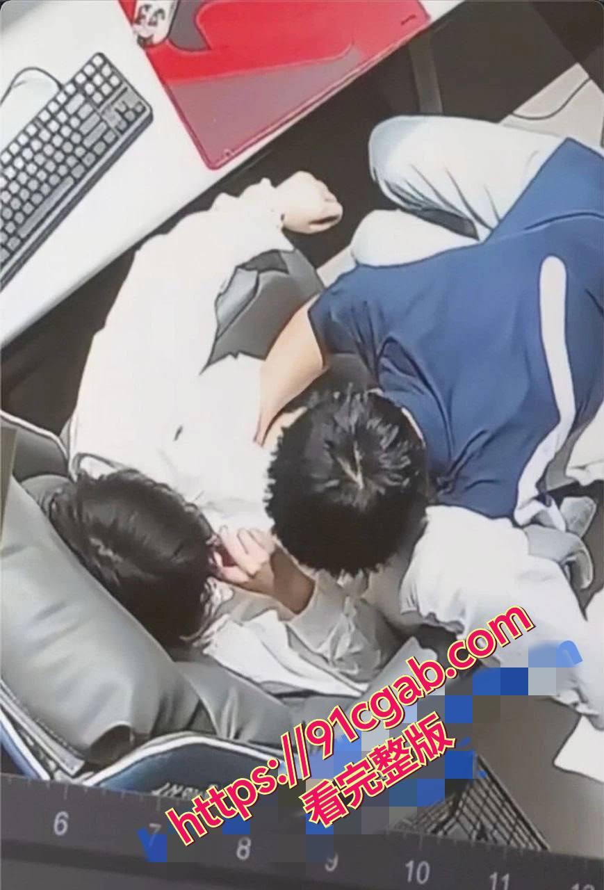 河北武安饥渴小情侣 包厢内沉浸式造人运动被监控拍下全过程 ! #河北武安包厢事件-3