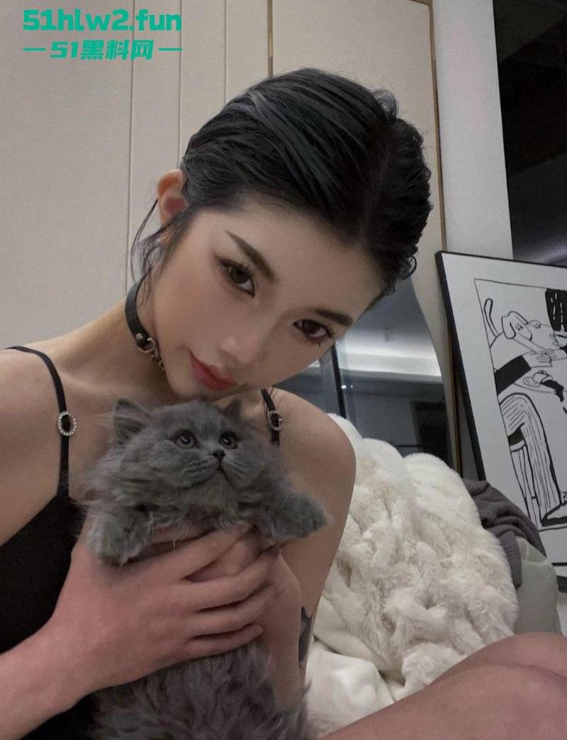 杭州人妻【周筱雪】极品身材翘臀尤物背着老公网上偷情,就喜欢被大屌爆操的感觉。-7